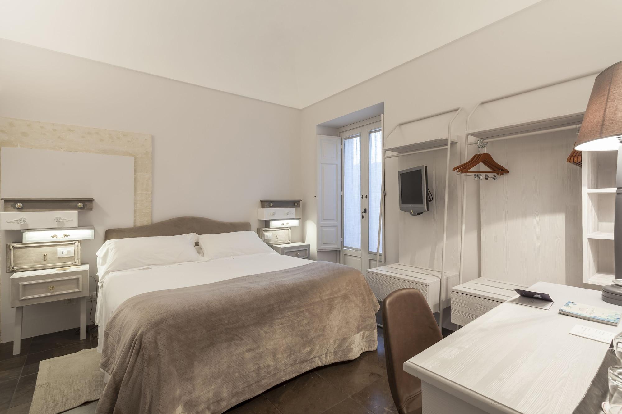 Locanda Don Serafino Historical Boutique Hotel Ragusa Esterno foto