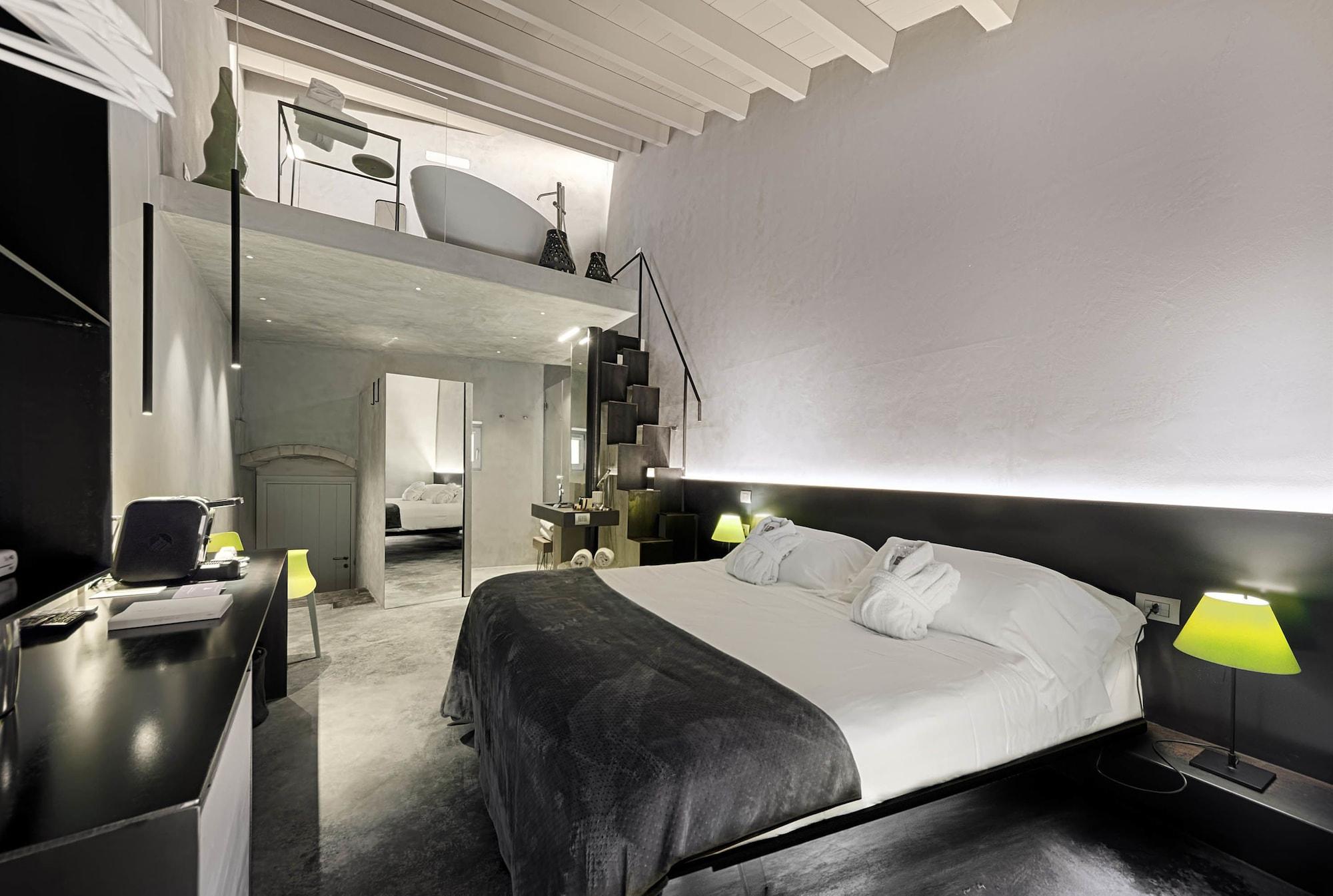 Locanda Don Serafino Historical Boutique Hotel Ragusa Esterno foto