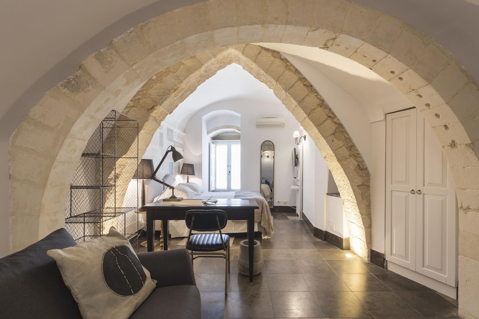 Locanda Don Serafino Historical Boutique Hotel Ragusa Esterno foto