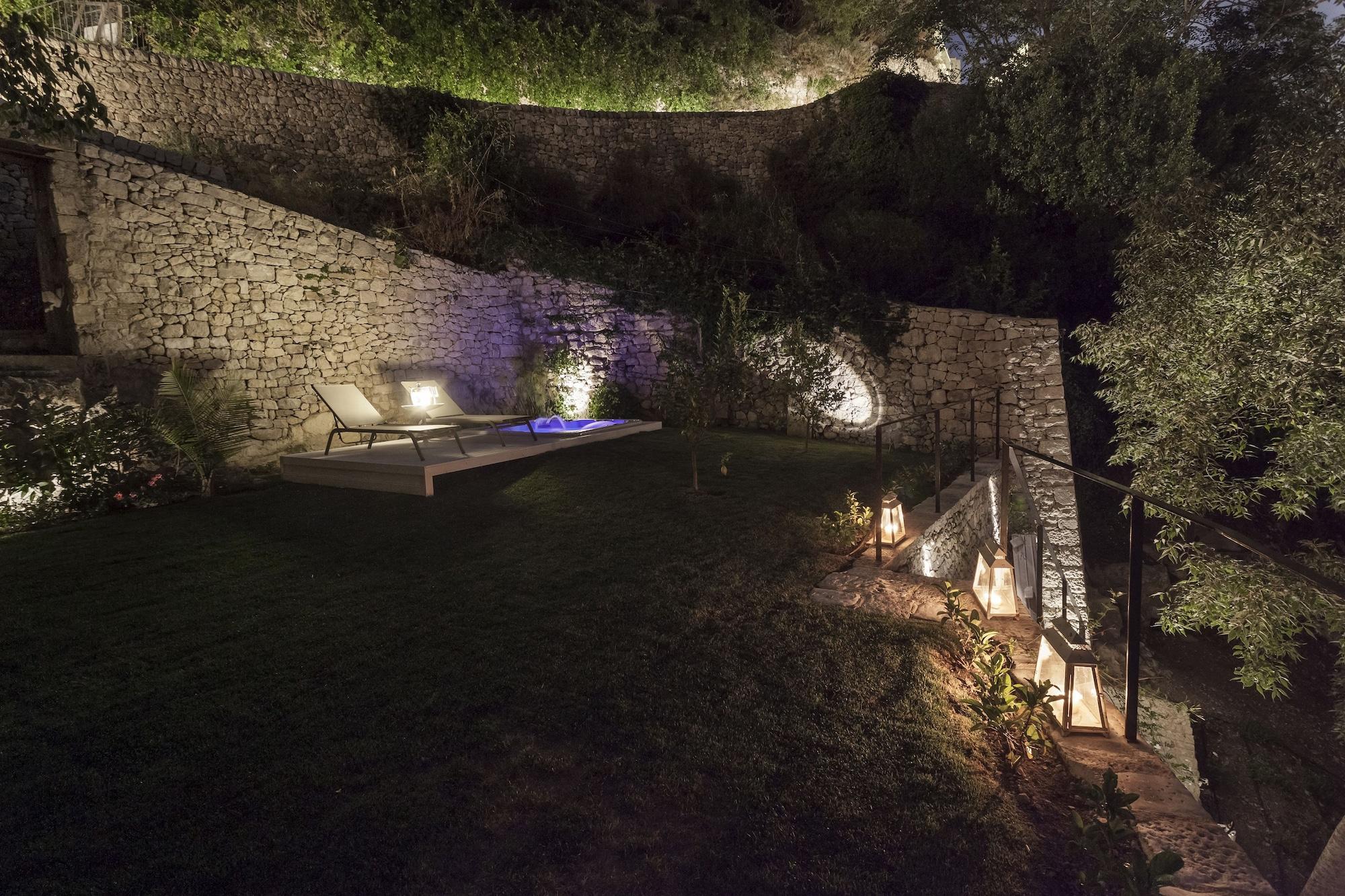 Locanda Don Serafino Historical Boutique Hotel Ragusa Esterno foto
