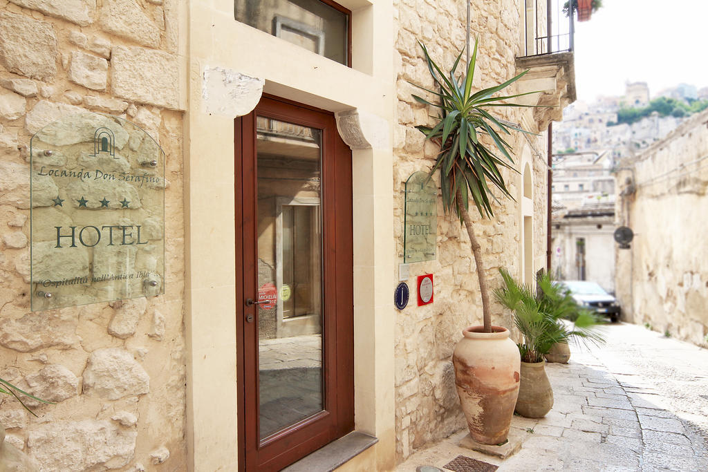Locanda Don Serafino Historical Boutique Hotel Ragusa Esterno foto